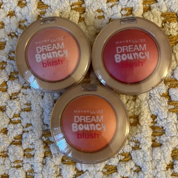 HTF Maybelline Bouncy Dream Blush